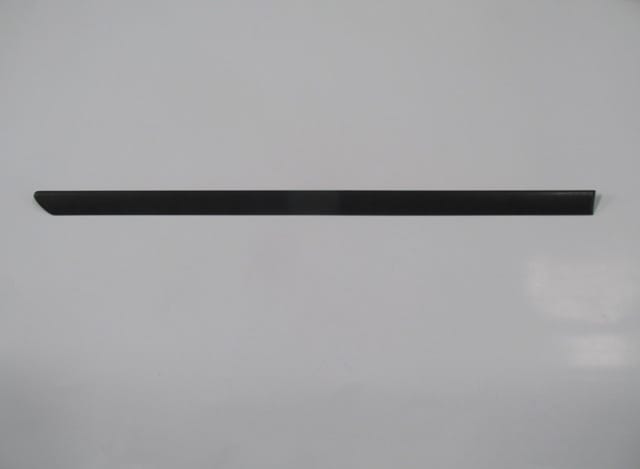 VOLKSWAGEN-POLO--4--99/01;-REAR-DOOR--MOULDING-RH-BLACK