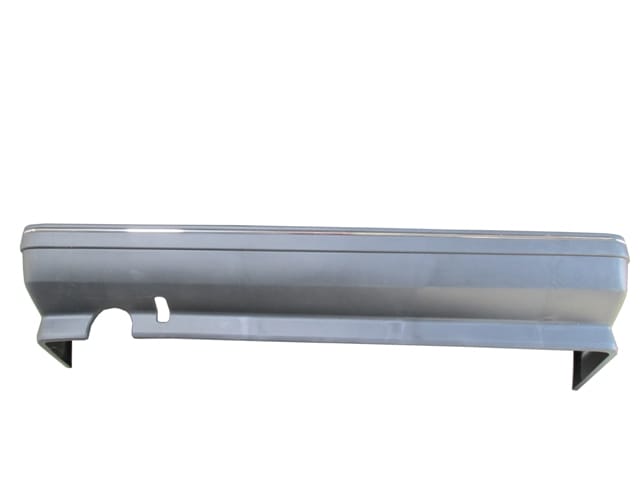 RENAULT-R9--BROADWAY--93/96;-REAR-BUMPER--GRAY-(W/CHROME-MOLDING)