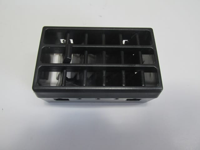 RENAULT-R11--FLASH--86/95;-HEATER-BLOWING-CENTER-GRILLE