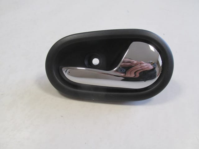 RENAULT-SYMBOL--13/21;-FRONT-DOOR--INSIDE-HANDLE-RH-CHROME