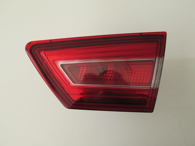 RENAULT-CLIO--4--HB--13/16;-İÇ-STOP-LAMBASI-SAĞ-KIRMIZI/BEYAZ-(MARS)-(E-MARKLI)