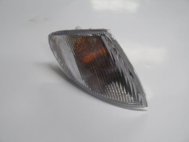 RENAULT-MEGANE--1--98/99;-ÖN-SİNYAL-SAĞ-BEYAZ-(PLEKSAN)