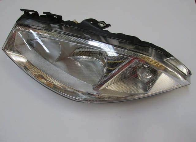 RENAULT-MEGANE--2--03/06;-FAR-LAMBASI-SOL-ELEKTRİKLİ/MOTORSUZ-5FİŞLİ-(H1/H7)(MERCEKSİZ)(AYFAR)