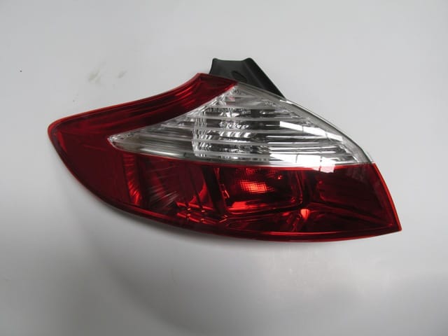 RENAULT-MEGANE--3--HB--10/13;-DIŞ-STOP-LAMBASI-SOL-KIRMIZI/BEYAZ-(PLEKSAN)