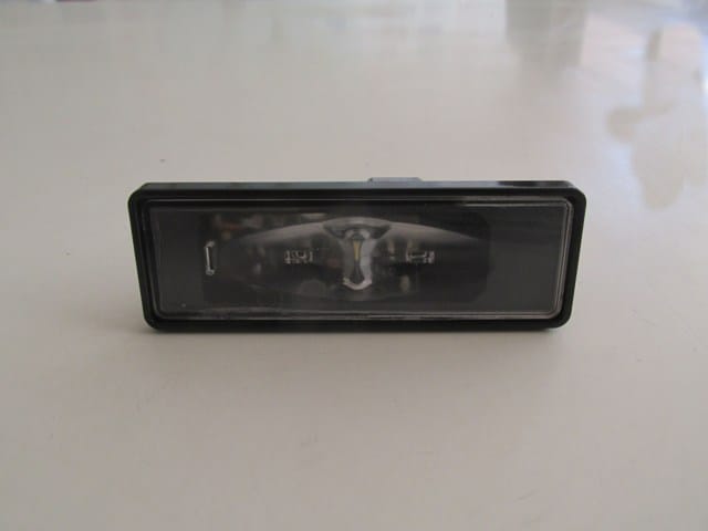 RENAULT-MEGANE--IV--SD/HB--16/20;-LICENCE-PLATE-LAMP