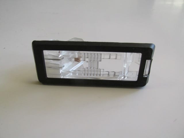 RENAULT-FLUENCE--09/16;-LICENCE-PLATE-LAMP