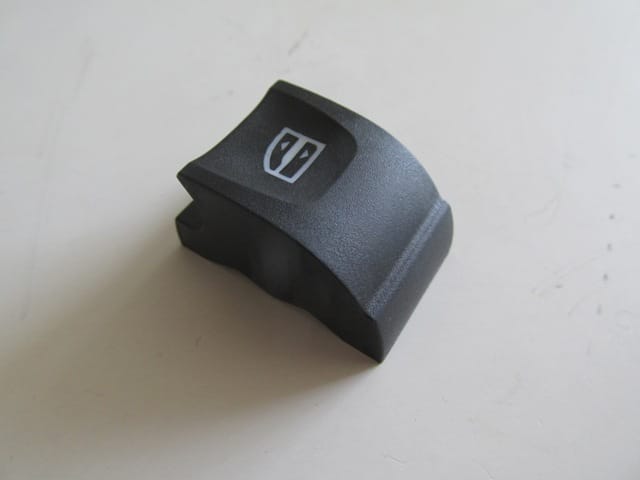 RENAULT-FLUENCE--09/16;-ÖN/ARKA-CAM-DÜĞME-BUTONU-SOL-(DÜZ-TIRNAK)