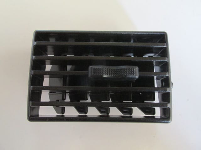 FIAT-SIENA--97/02;-HEATER-BLOWING-CENTER-GRILLE-RH/LH-(DIFFUSER)