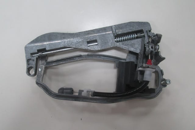 BMW-X5--E53--00/03;-FRONT-DOOR--OUTSIDE-HANDLE-RH