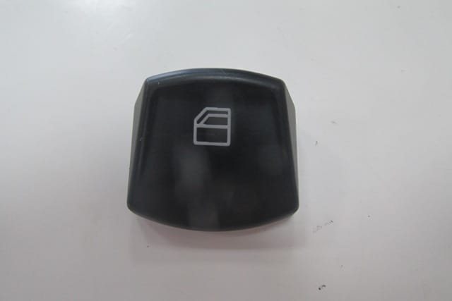 MERCEDES-VITO--W639--03/14;-FRONT/REAR-WINDOW-SWITCH-BUTTON-COVER-RH