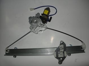 MITSUBISHI LANCER- 04/08; ÖN CAM KRIKOSU SOL ELEKTRIKLI/MOTORLU 2FISLI (HUSHAN)