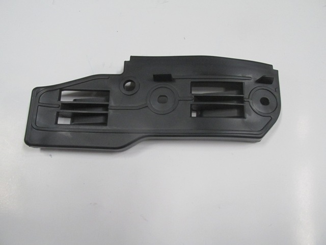 VOLKSWAGEN-PASSAT--B5--01/05;-FRONT-BUMPER-BRACKET-RH-PLASTIC