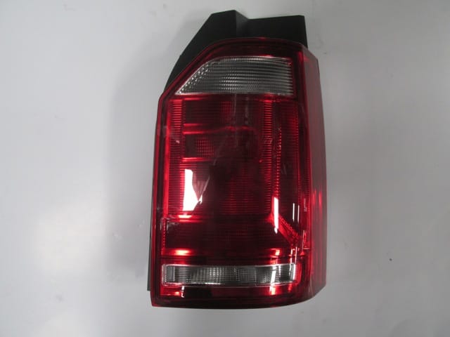 VOLKSWAGEN TRANSPORTER- T7- 15/19; STOP LAMBASI SAĞ KIRMIZI/BEYAZ (MARS) (E MARKLI)