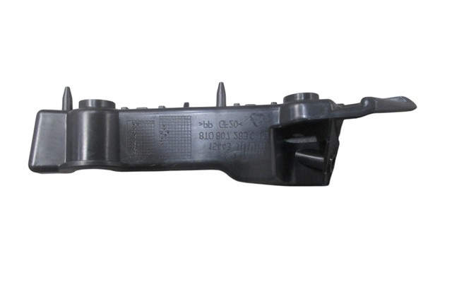 AUDI A5- 12/16; ÖN TAMPON BAĞLANTI BRAKETİ SAĞ (PLASTİK)