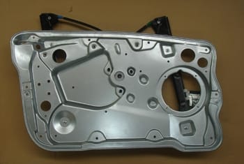 SKODA FABIA- 01/07; ÖN CAM KRIKOSU SOL ELEKTRIKLI/MOTORSUZ (TABLALI) (HB) (TW)