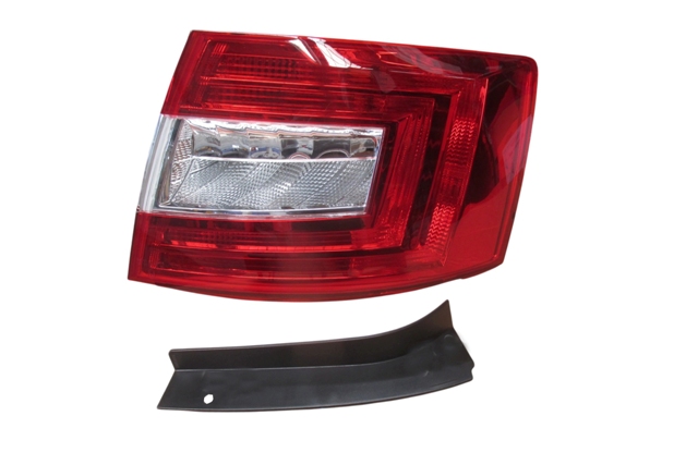 Skoda Octavia Stop Lambası Sağ Kırmızı/Beyaz (Tw) (5R5945112)
