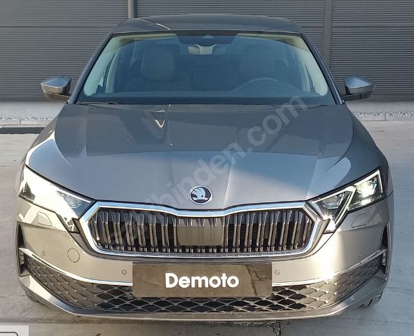 SKODA OCTAVIA- 24/26; ARAÇ BİLGİLERİ VE RESİMLERİ