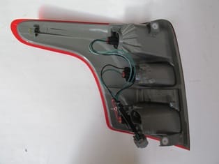Mitsubishi L200 (2015-2018) Stop Lambası Sağ Kirmizi/Beyaz(Emarklı) (8330A944)