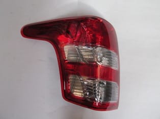 Mitsubishi L200 Stop Lambasi Sol Kirmizi/Beyaz Sisli (Casp)(Emarkli) (8330A945)