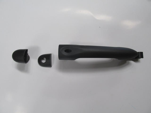 RENAULT-CAPTUR--13/19;-F.DOOR-OUTSIDE-HANDLE-BLACK-RH/LH-W/SENSOR-HOLE