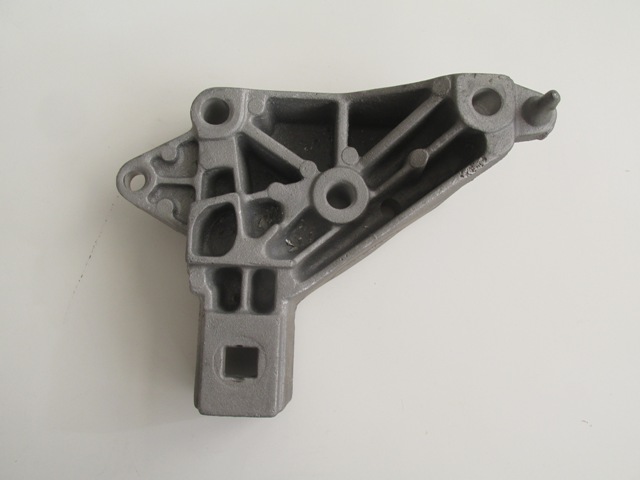 RENAULT-CLIO--2--SD--98/01;-ENGINE-MOUNTING-(ALUMINUM)