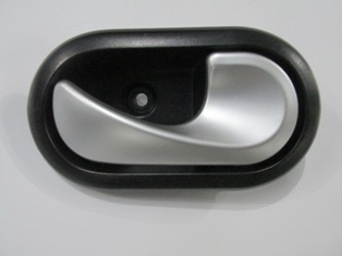 RENAULT-CLIO--2--SD/HB--05/08;-FRONT-DOOR-INSIDE-HANDLE-BLACK-RH-(HANDLE-SILVER)