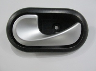 RENAULT-CLIO--2--SD/HB--05/08;-FRONT-DOOR-INSIDE-HANDLE-BLACK-LH-(HANDLE-SILVER)