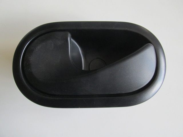 RENAULT-CLIO--3--HB--06/09;-FRONT-DOOR-INSIDE-HANDLE-LH-BLACK-(BLACK-HANDLE)