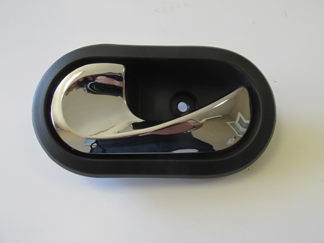 RENAULT-SYMBOL--THALIA--SD--09/12;--FR.DOOR-INSIDE-HANDLE-LH-BLACK-(CHROME-HANDLE)