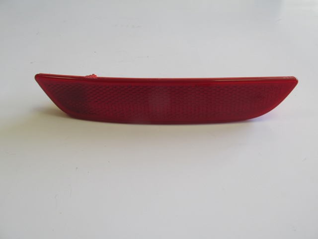 RENAULT-CLIO--4--HB--13/16;-REAR-BUMPER-REFLECTOR-RH-RED