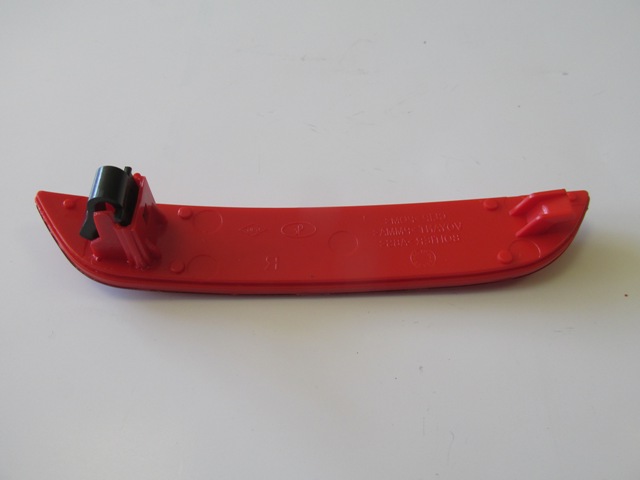 RENAULT-CLIO--4--HB--16/20;-REAR-BUMPER-REFLECTOR-LH-RED