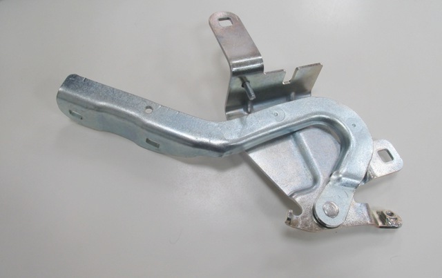 RENAULT-CLIO--4--HB--16/20;-HOOD-HINGE-RH