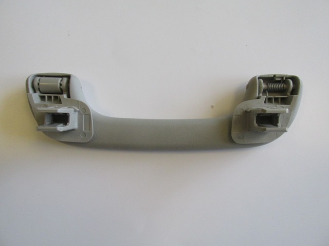 RENAULT-CLIO--4--HB--16/20;-FRONT-ROOF-HANDLE-GRIP-FIXING-NUT-RH-GREY