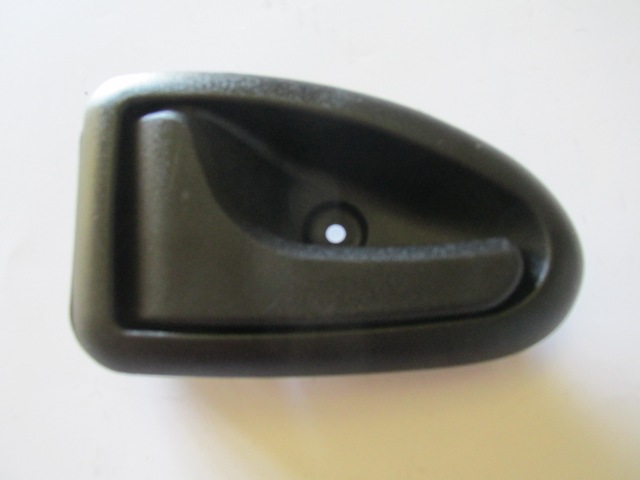 RENAULT-MEGANE--1--98/99;-FRONT-DOOR-INSIDE-HANDLE-LH-BLACK