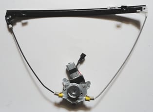 RENAULT MEGANE- 1- 99/02; ÖN CAM KRIKOSU SAG ELEKTRIKLI/MOTORLU (HUSHAN)