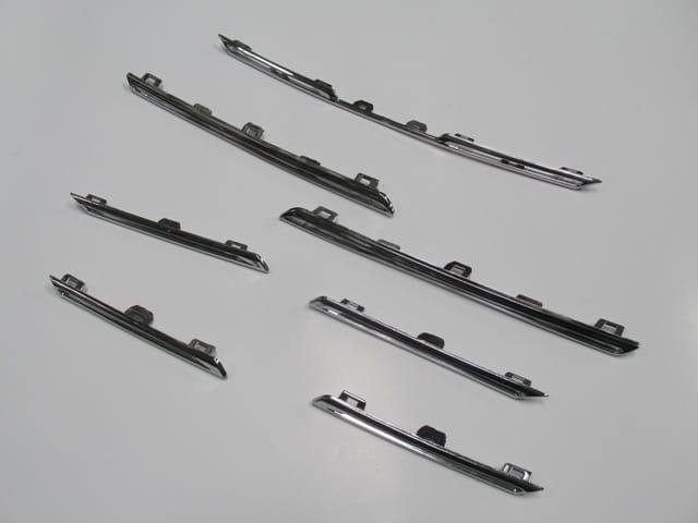 RENAULT MEGANE- 4- SD/HB- 16/20; ÖN PANJUR ÜST ÇITASI NİKELAJLI SET (7 PARÇA)