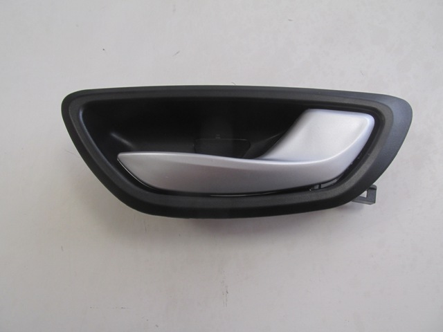 RENAULT-MEGANE--4--SD/HB--16/20;-FRONT-DOOR-INSIDE-HANDLE-RH-CHROME