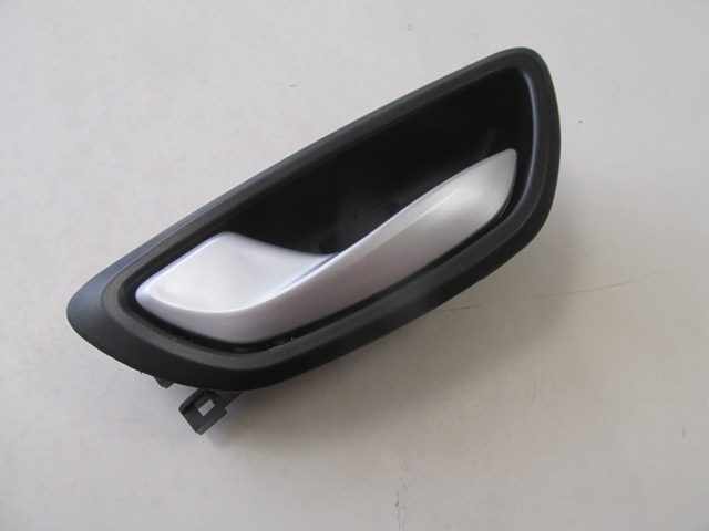 RENAULT-MEGANE--4--SD/HB--16/20;-FRONT-DOOR-INSIDE-HANDLE-LH-CHROME