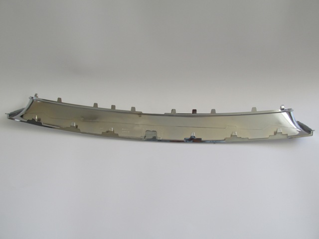 RENAULT-FLUENCE--09/12;-GRILLE-MOULDING-LOWER-(CHROME)