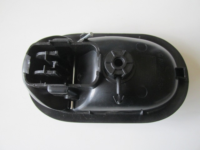 RENAULT-KANGOO--3--08/13;-FRONT-DOOR-INSIDE-HANDLE-RH-BLACK-(BLACK-HANDLE)