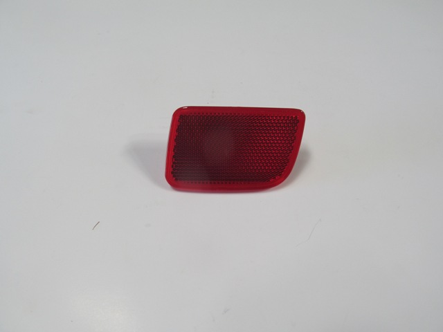 RENAULT-MASTER--3--11/19;-REAR-BUMPER-REFLECTOR-RH-RED