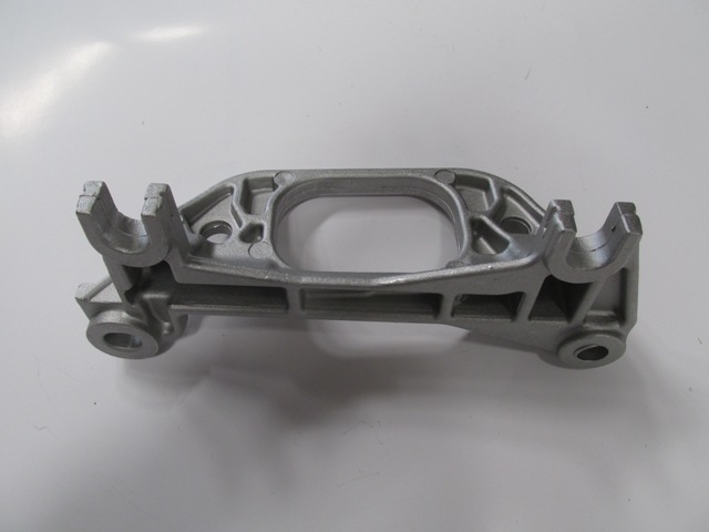 DACIA-LOGAN--04/08;-ENGINE-MOUNTING-1.4/1.6