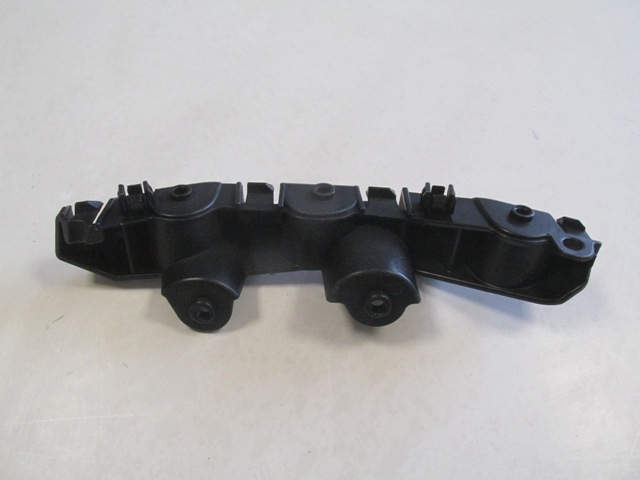 DACIA-DUSTER--18/23;-FR.BUMPER-BRACKET-RH