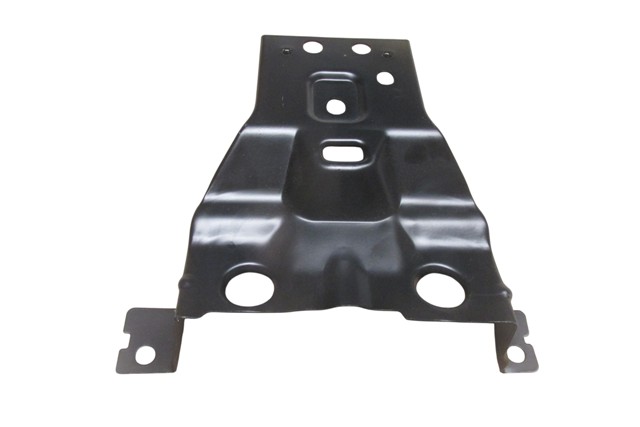 RENAULT DUSTER- 24/26; ÖN PANEL ÜST PARÇA (KİLİT SACI)