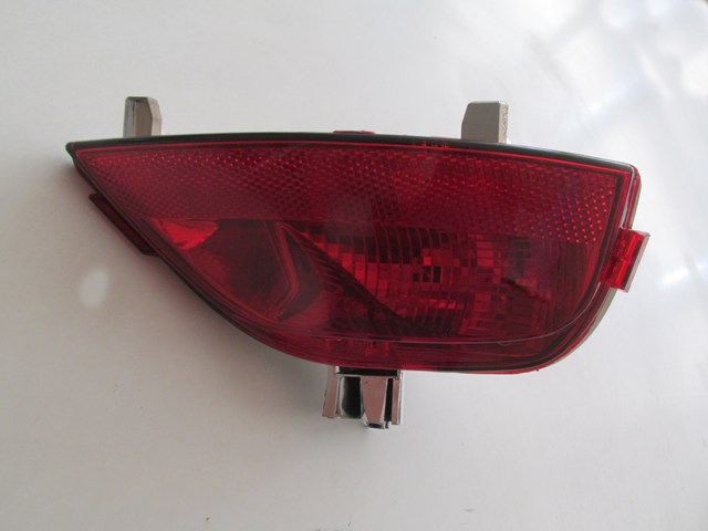 DACIA-SANDERO--16/19;-REAR-BUMPER-REFLECTOR-RH-RED