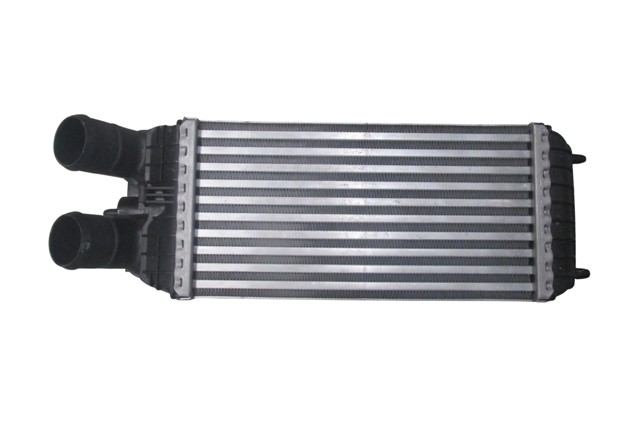 (YENİ ÜRÜN!!!)PEUGEOT 2008- 13/19; TURBO HAVA SOĞUTMA RADYATÖRÜ 1.6 HDI (İNTERCOOLER) (BRAZİNG) (300X157X80) ORİS