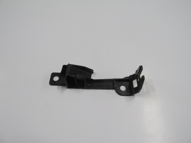 CITROEN-C4--04/11;-FOG-LAMP-COVER-BRACKET-LH