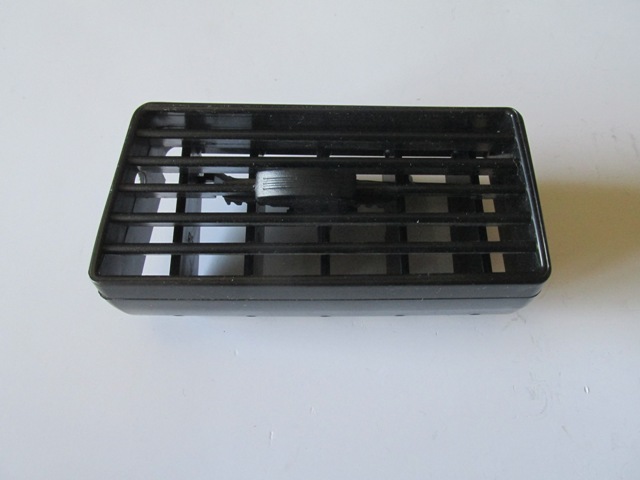 FIAT-LINEA-CLASSIC--06/15;-HEATER-BLOWING-CENTER-GRILLE-RH-(DIFFUSER)