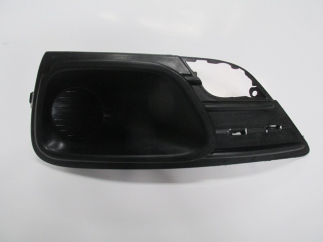 FIAT-LINEA--12/17;-FOG-LAMP-COVER-RH-W/O-FOG-HOLE