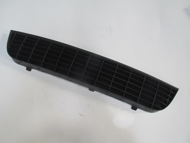 FIAT-GRANDE-PUNTO--06/12;-BUMPER-GRILLE-BLACK